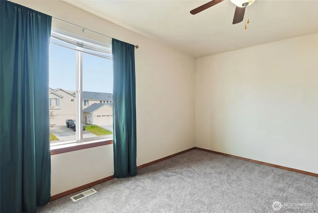 14839 99th Way SE Yelm WA 98597