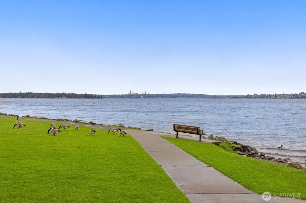 10612 NE 54th Lane Kirkland WA 98033