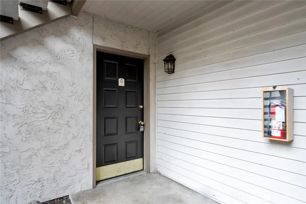 10401 NE 32nd Place Bellevue WA 98004