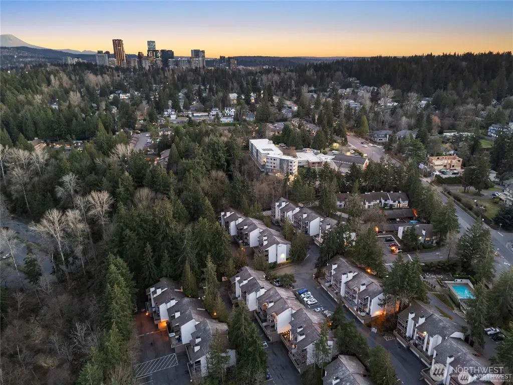 10401 NE 32nd Place Bellevue WA 98004