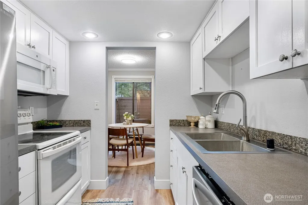 10401 NE 32nd Place Bellevue WA 98004