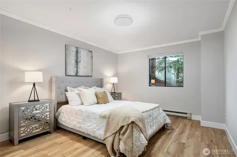 10401 NE 32nd Place Bellevue WA 98004
