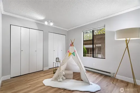 10401 NE 32nd Place Bellevue WA 98004