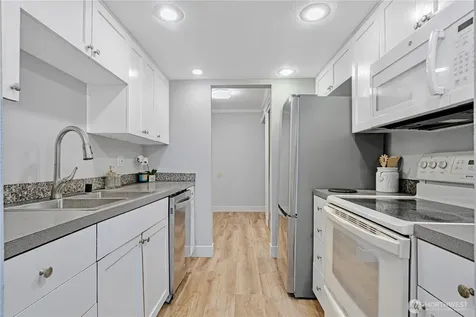 10401 NE 32nd Place Bellevue WA 98004