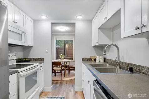10401 NE 32nd Place Bellevue WA 98004