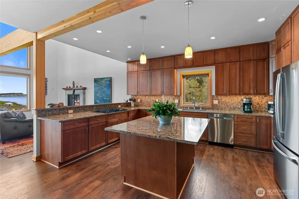 7618 NE Zachariasen Court Hansville WA 98340