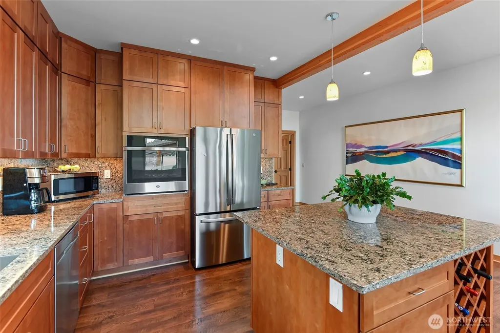 7618 NE Zachariasen Court Hansville WA 98340