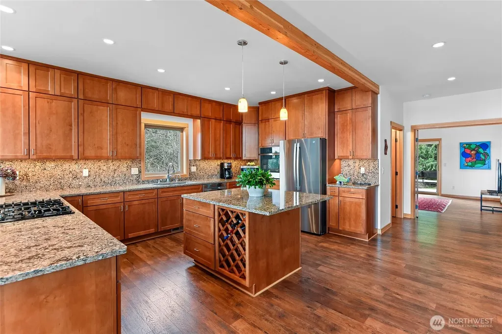 7618 NE Zachariasen Court Hansville WA 98340