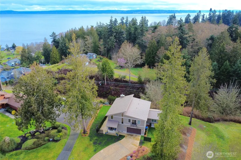 7618 NE Zachariasen Court Hansville WA 98340