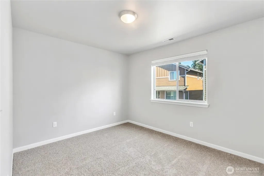 3824 Discovery Avenue SW Bremerton WA 98312