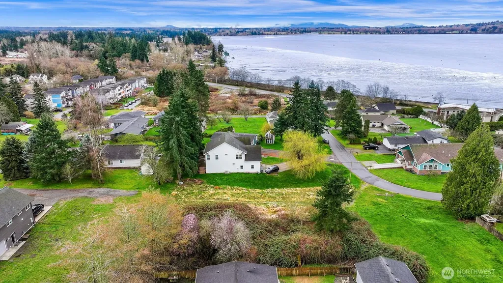 932 Georgia Street Blaine WA 98230