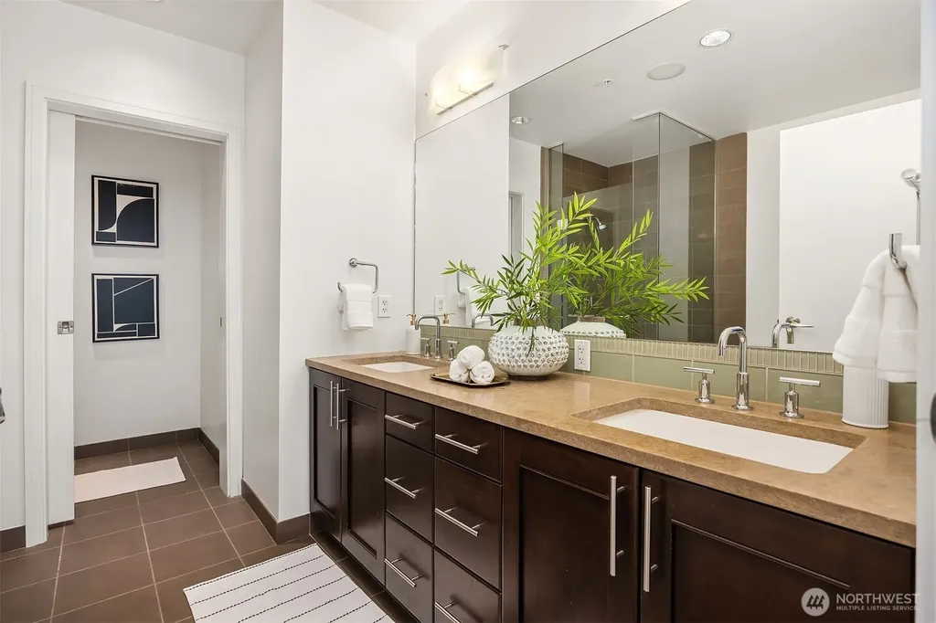 10650 NE 9th Place Bellevue WA 98004