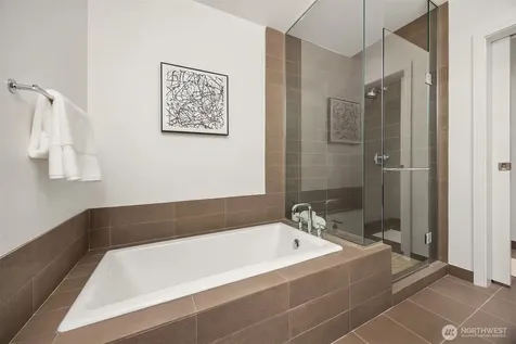 10650 NE 9th Place Bellevue WA 98004