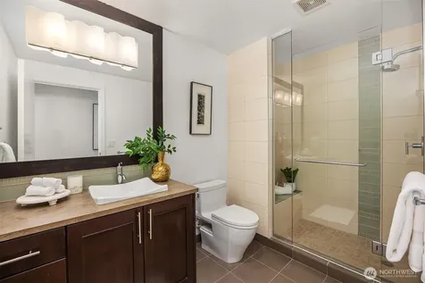 10650 NE 9th Place Bellevue WA 98004