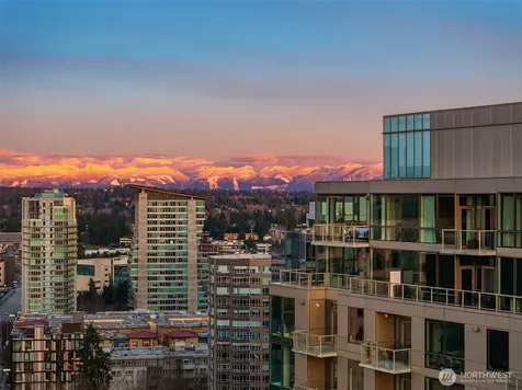 10650 NE 9th Place Bellevue WA 98004
