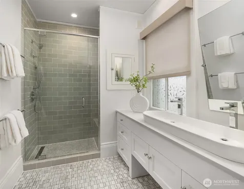 4004 Washington Avenue W Seattle WA 98199