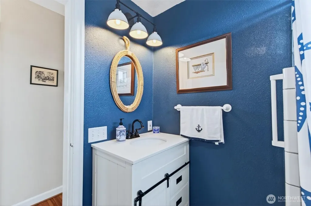 82 E Sunny Sands Road Cathlamet WA 98612