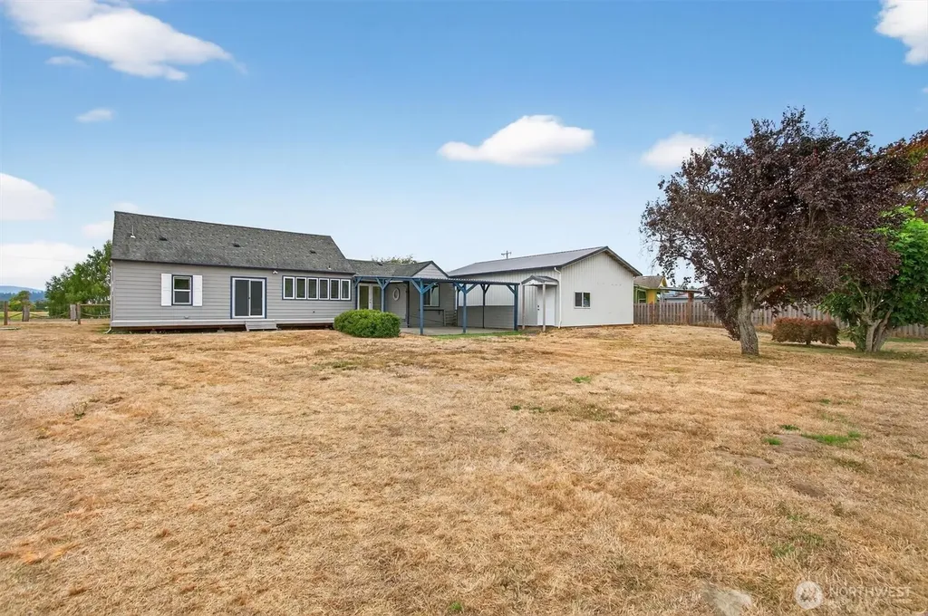 82 E Sunny Sands Road Cathlamet WA 98612