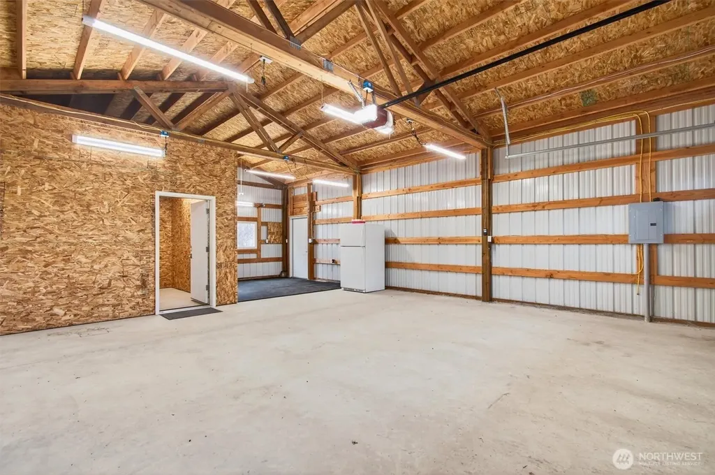 82 E Sunny Sands Road Cathlamet WA 98612