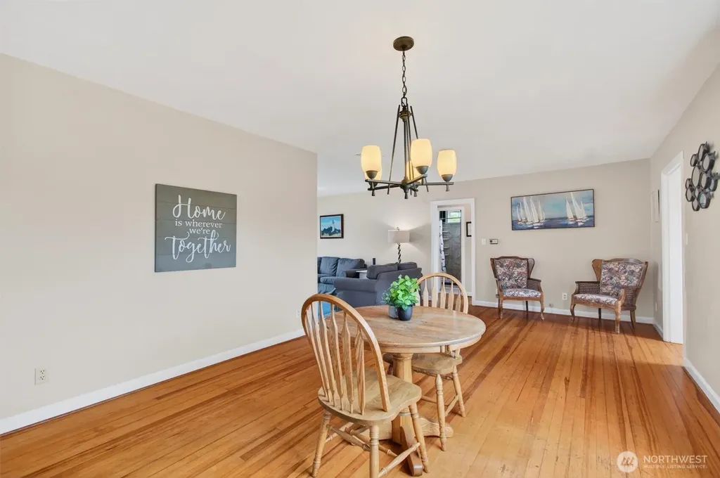 82 E Sunny Sands Road Cathlamet WA 98612