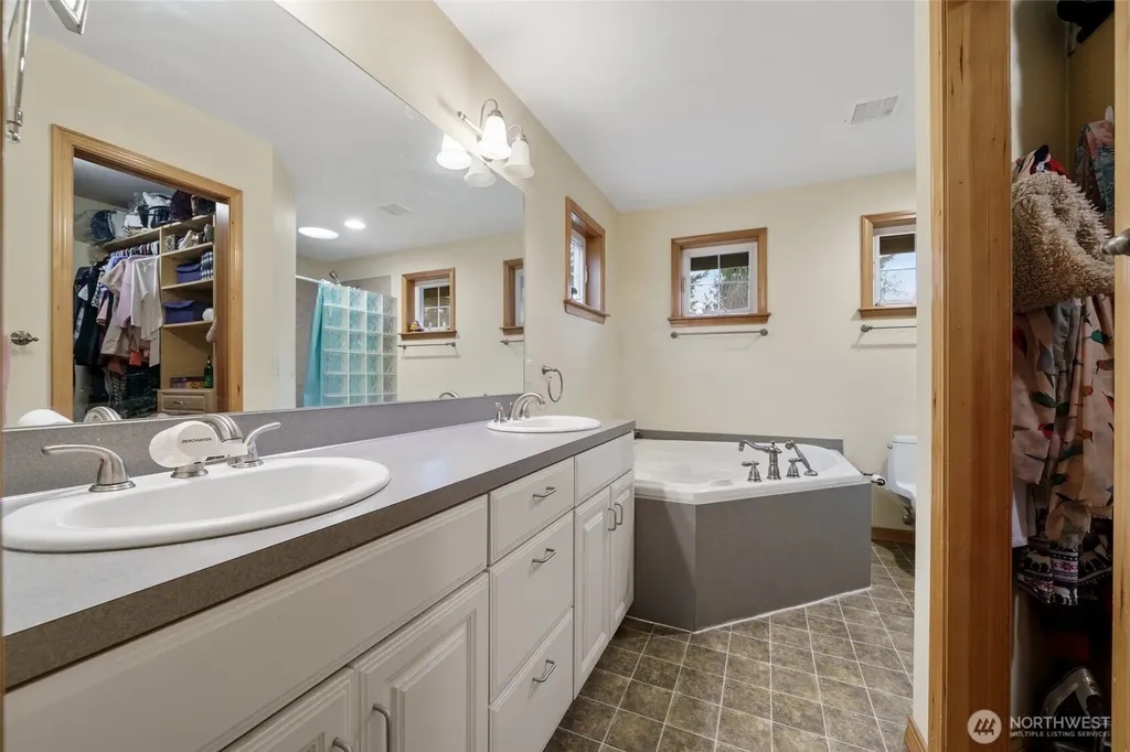 3507 366th Street E Eatonville WA 98328