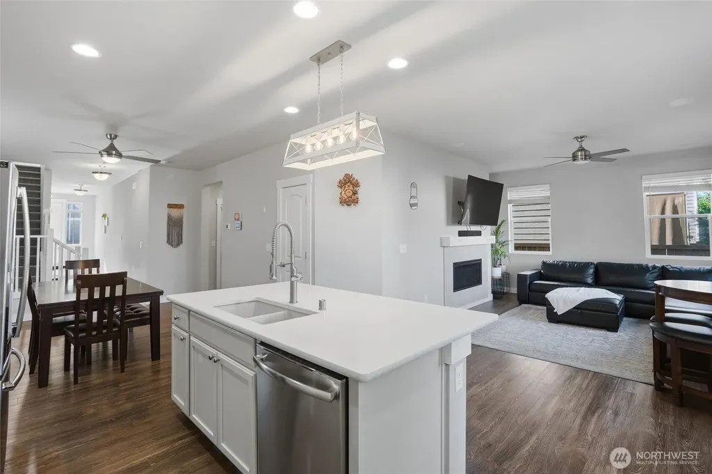 4246 Andasio Loop SE Port Orchard WA 98366
