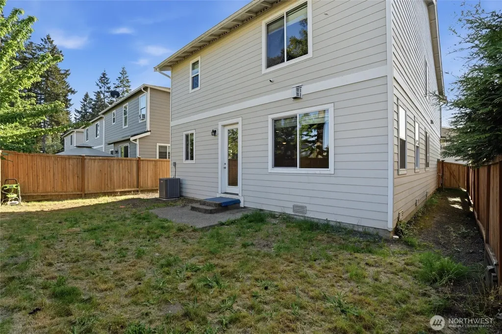 4246 Andasio Loop SE Port Orchard WA 98366