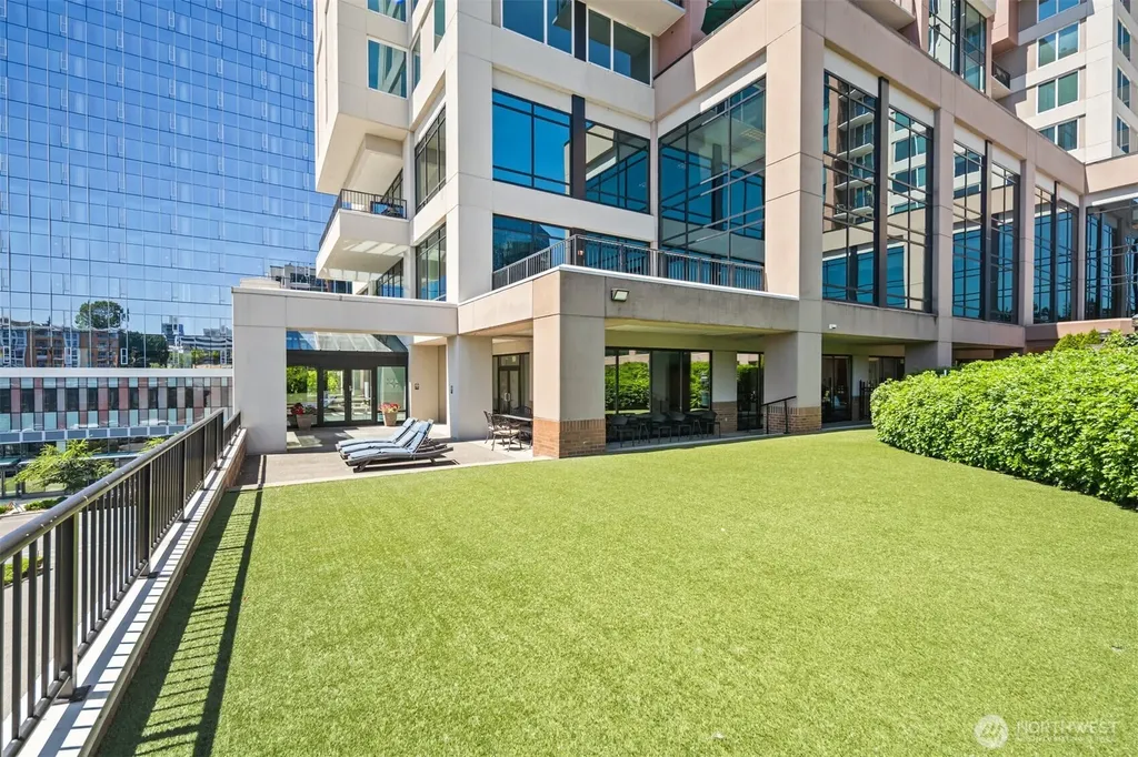 177 107th Avenue NE Bellevue WA 98004
