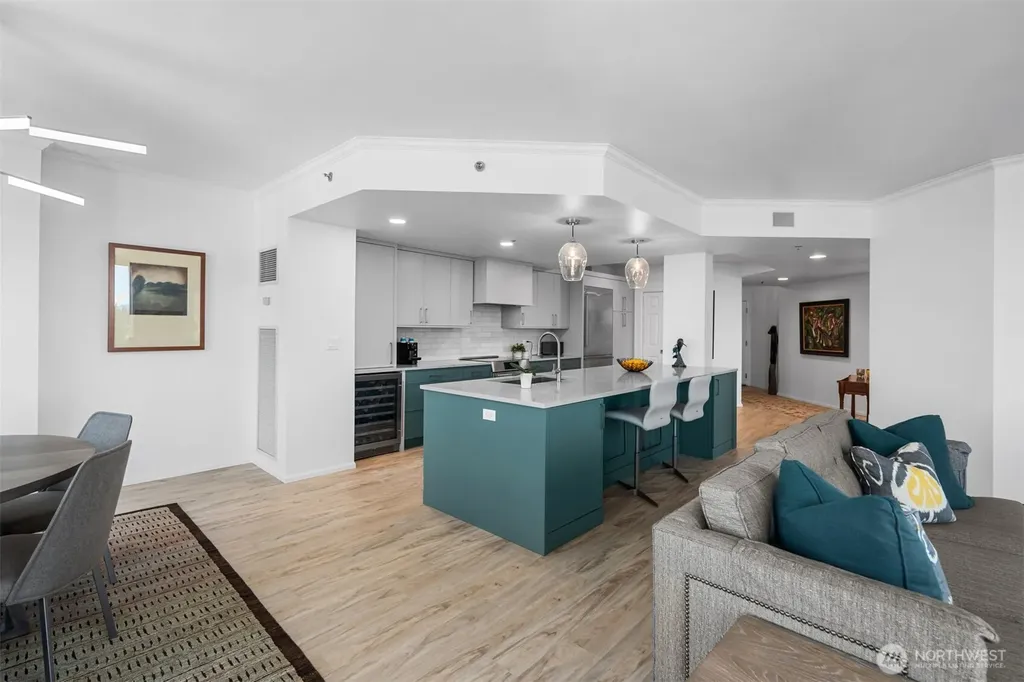 177 107th Avenue NE Bellevue WA 98004