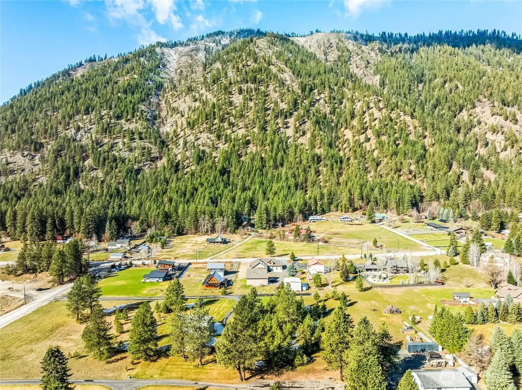 7754 E Leavenworth Road Leavenworth WA 98826