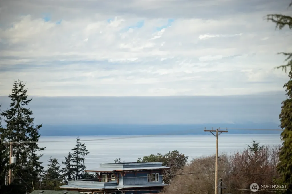 1728 W 6th Street Port Angeles WA 98363