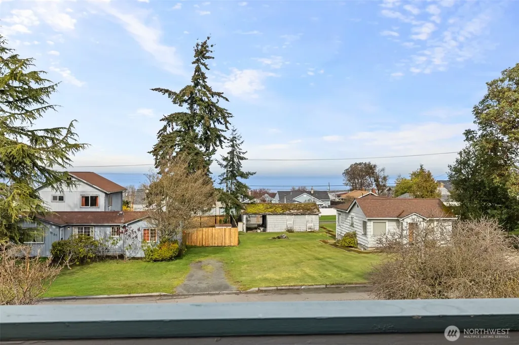 1728 W 6th Street Port Angeles WA 98363