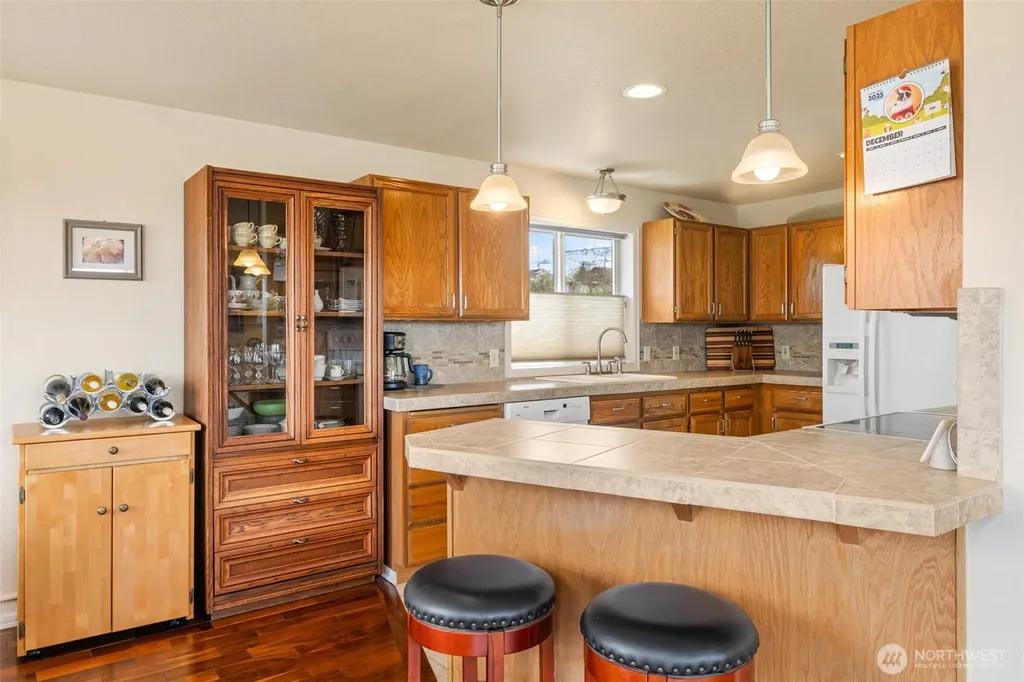 1728 W 6th Street Port Angeles WA 98363