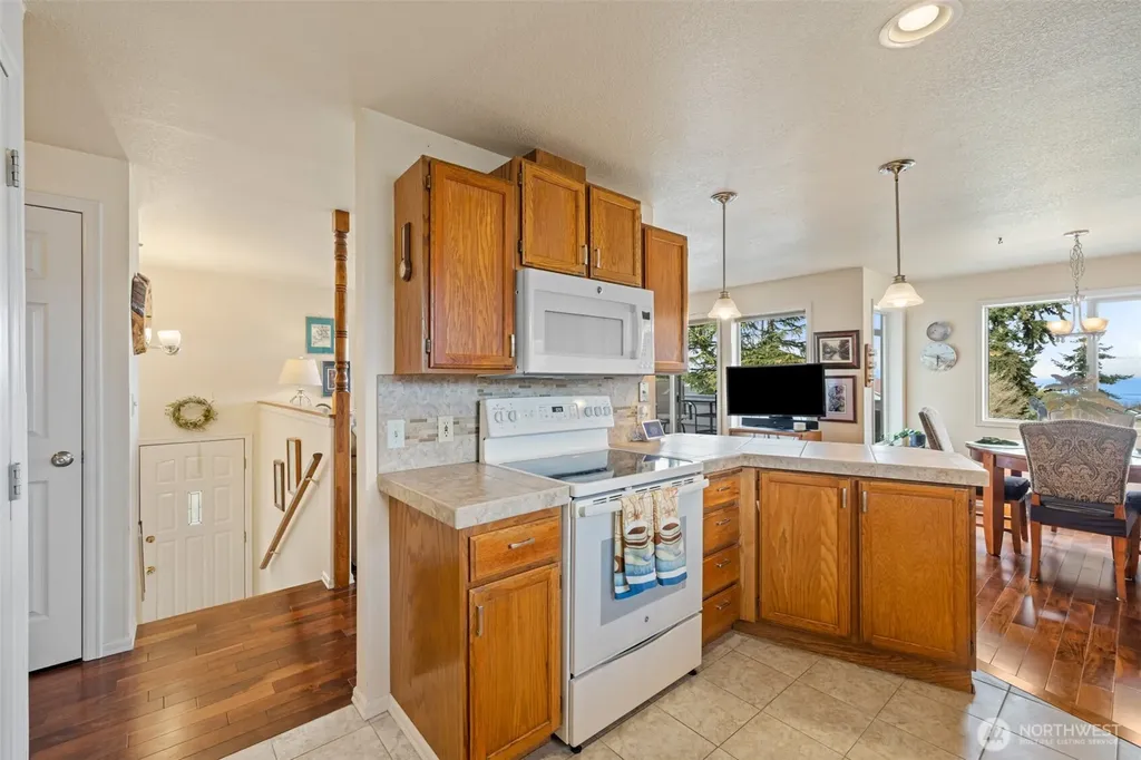 1728 W 6th Street Port Angeles WA 98363