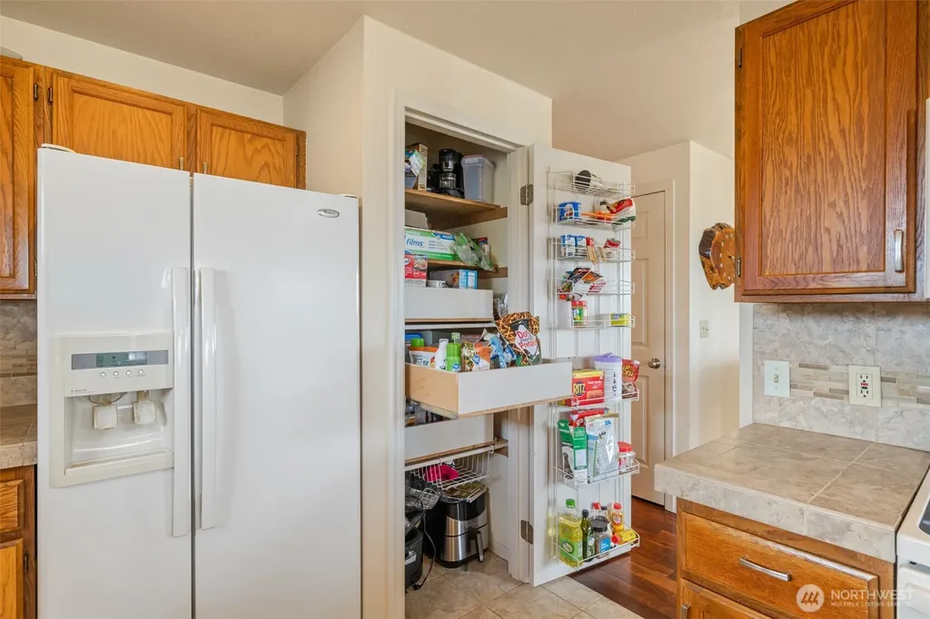 1728 W 6th Street Port Angeles WA 98363