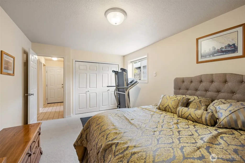 1728 W 6th Street Port Angeles WA 98363
