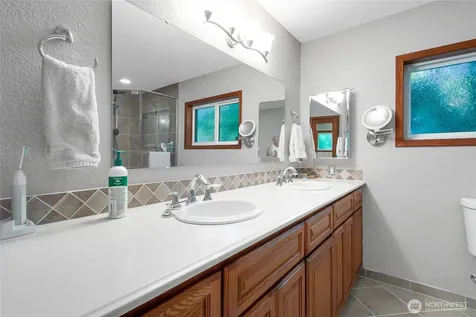 2925 87th Ave Ct E Edgewood WA 98371