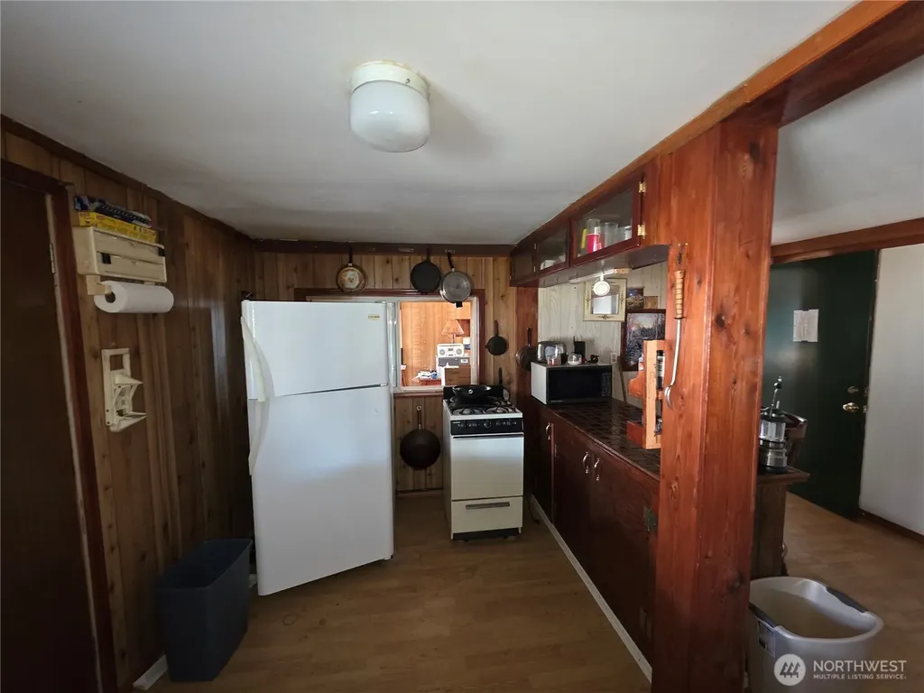 105 Emily Road Oroville WA 98844