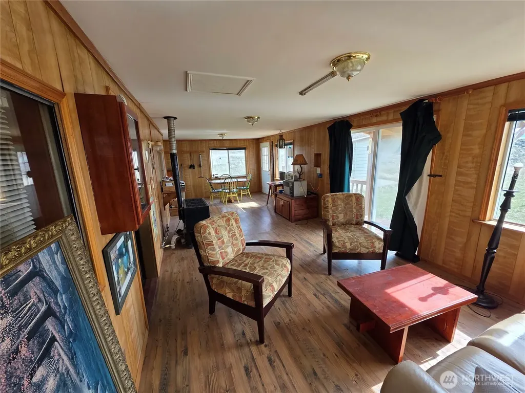 105 Emily Road Oroville WA 98844