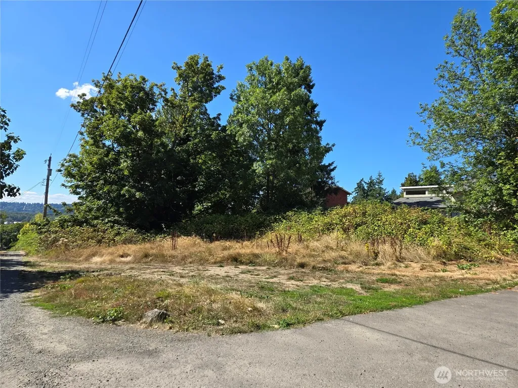 3106 Talbot Road S Renton WA 98055