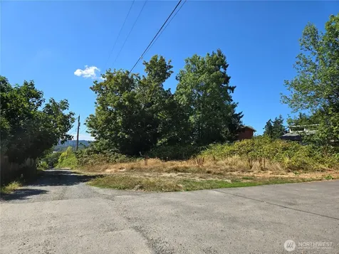 3106 Talbot Road S Renton WA 98055