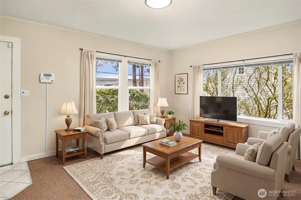 18023 62nd Avenue NE Kenmore WA 98028