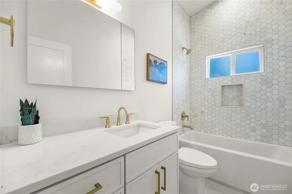 513 NE 123rd Street Seattle WA 98125