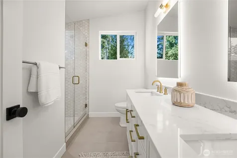 513 NE 123rd Street Seattle WA 98125