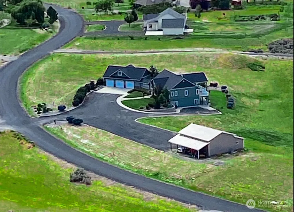 55776 Bay Area Drive Electric City WA 99123