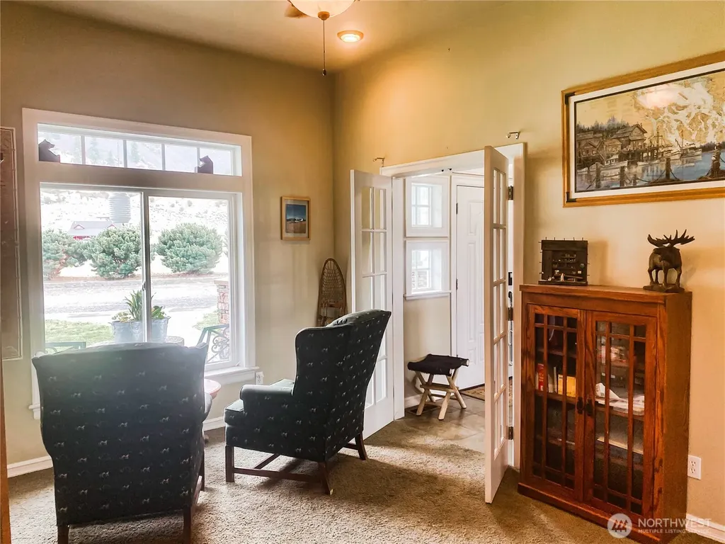 55776 Bay Area Drive Electric City WA 99123