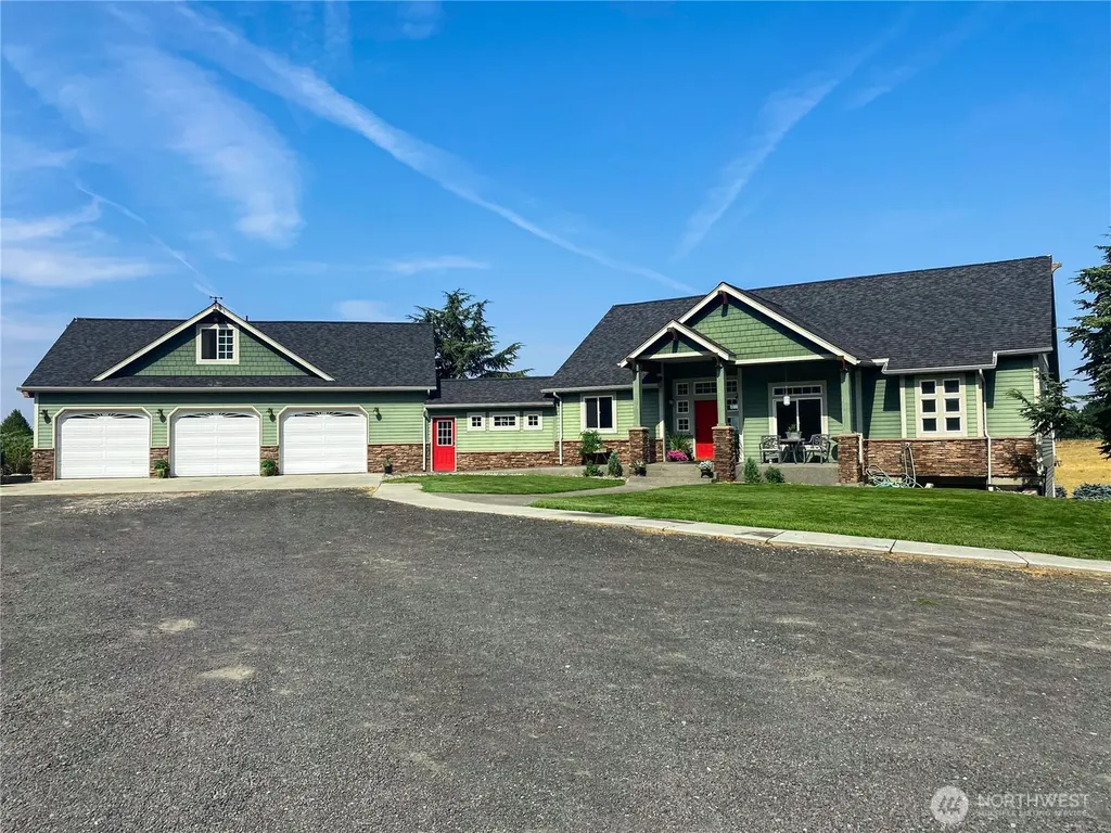 55776 Bay Area Drive Electric City WA 99123