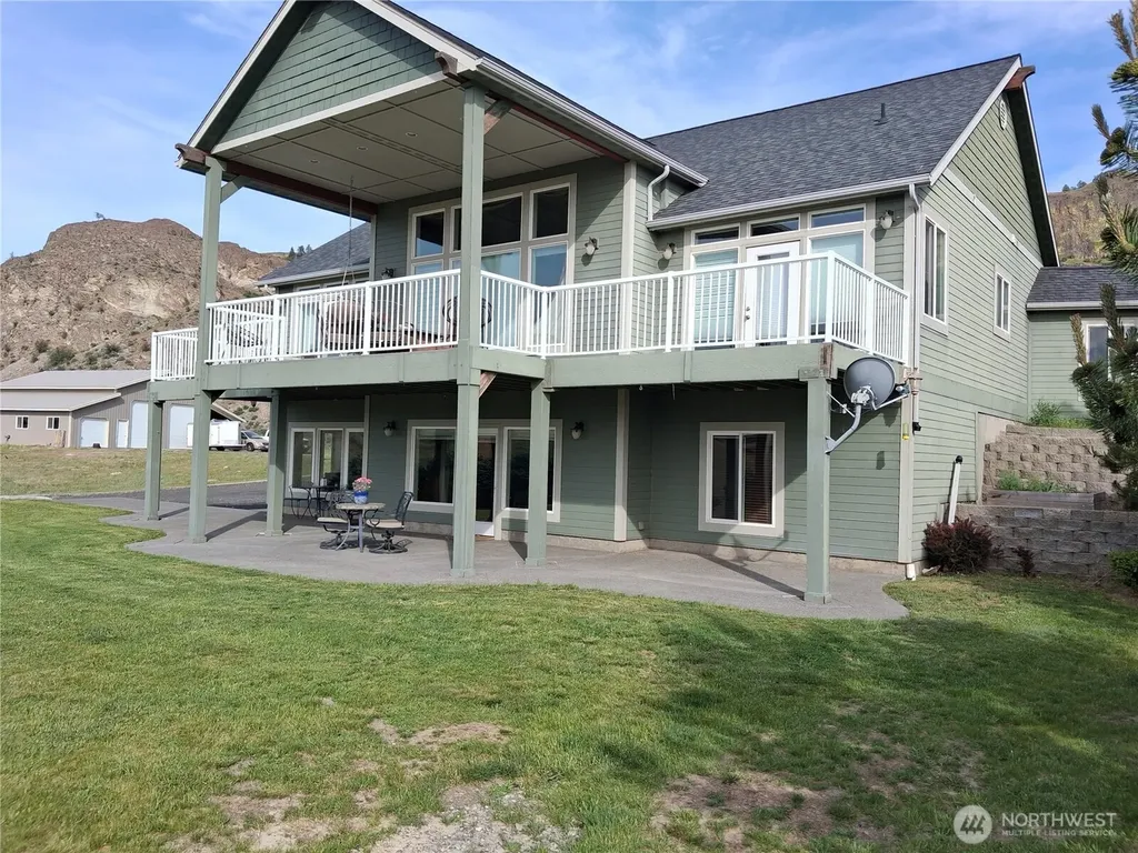 55776 Bay Area Drive Electric City WA 99123