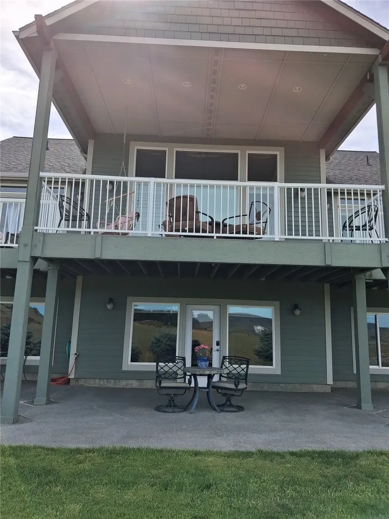 55776 Bay Area Drive Electric City WA 99123