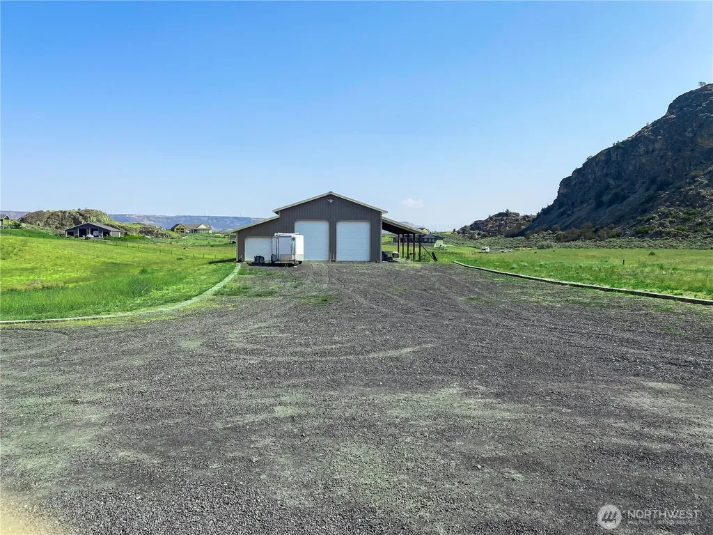 55776 Bay Area Drive Electric City WA 99123